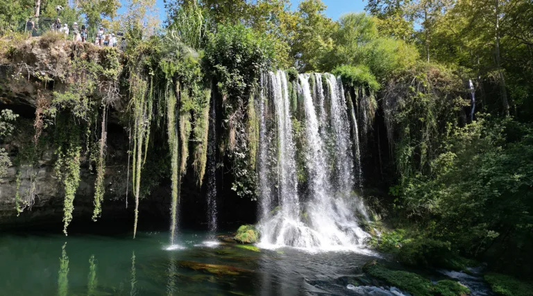 Yukarı Düden Şelalesi